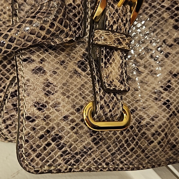 EUC Michael Kors Hamilton snakeskin bag - Picture 15 of 16